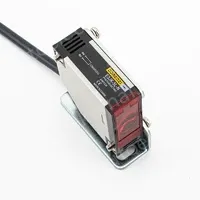 Retroreflective photoelectric switch E3JK-R4M2 12-24VDC 5 wires Sensing distance 4m