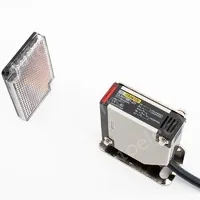 Retroreflective photoelectric switch E3JK-R4M2 12-24VDC 5 wires Sensing distance 4m